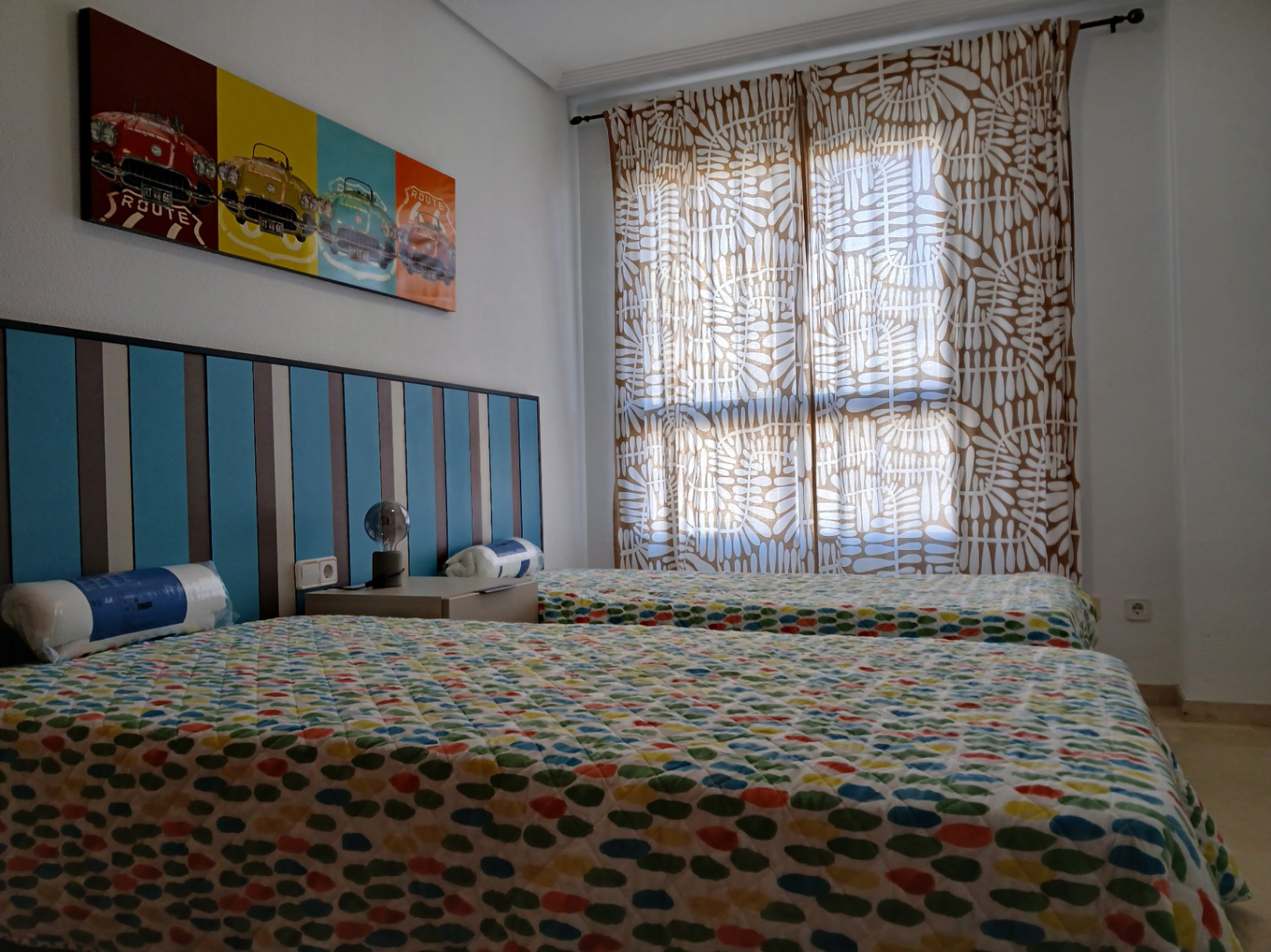 Appartement dans la zone de l'Avenida de Francia, Valence, avec garage et piscine.