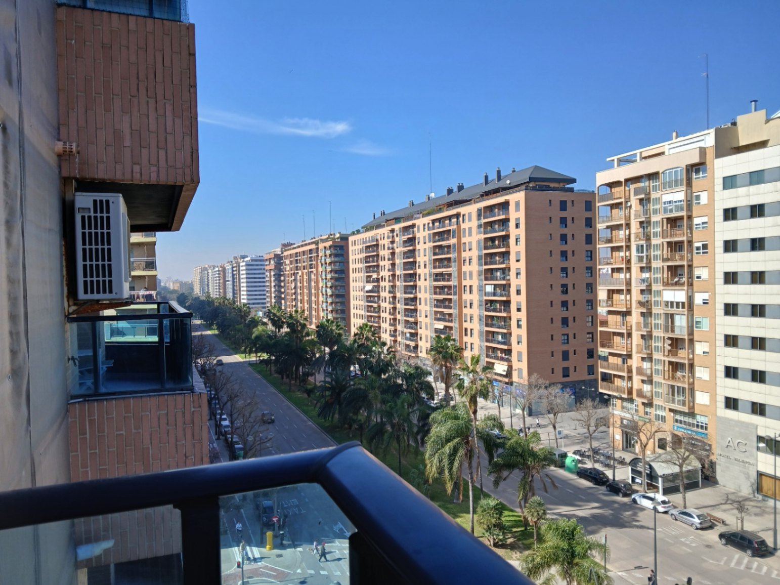 Appartement dans la zone de l'Avenida de Francia, Valence, avec garage et piscine.