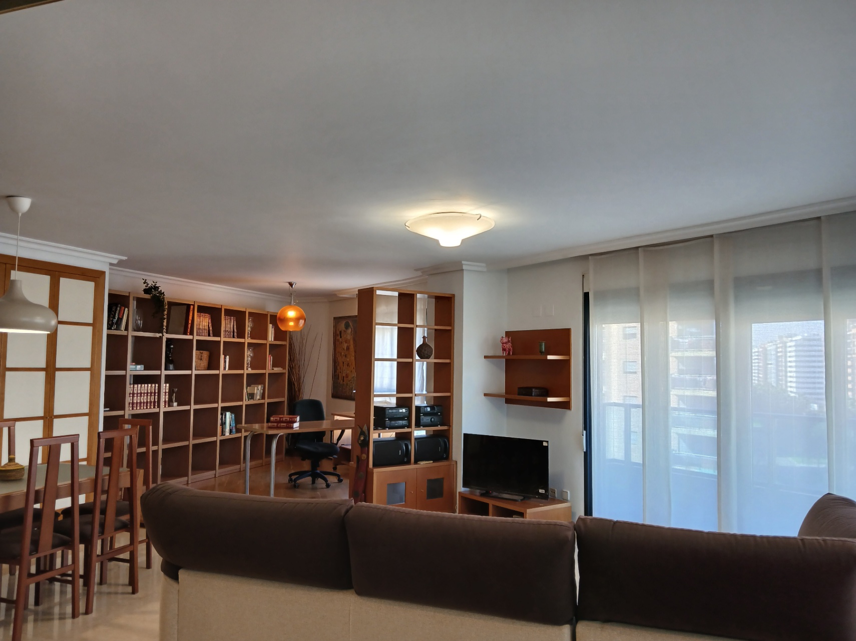 Appartement dans la zone de l'Avenida de Francia, Valence, avec garage et piscine.