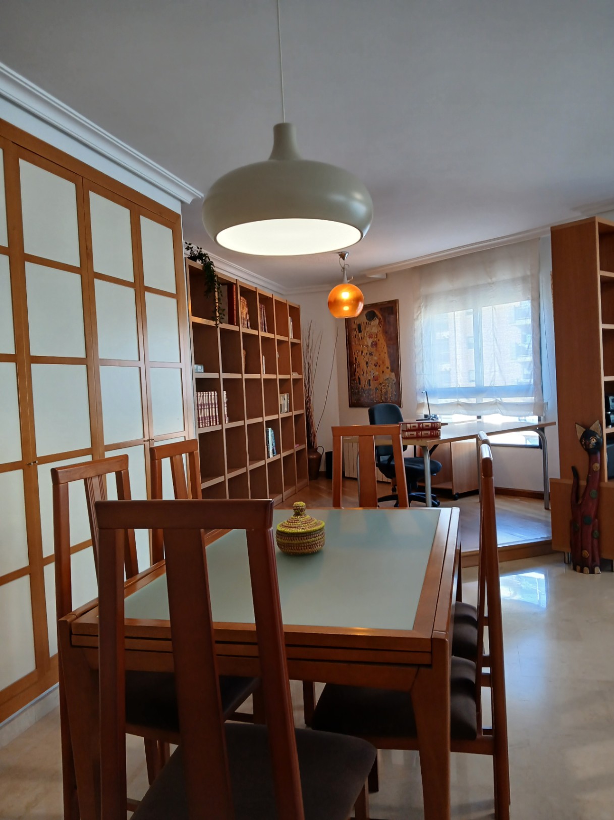 Appartement dans la zone de l'Avenida de Francia, Valence, avec garage et piscine.