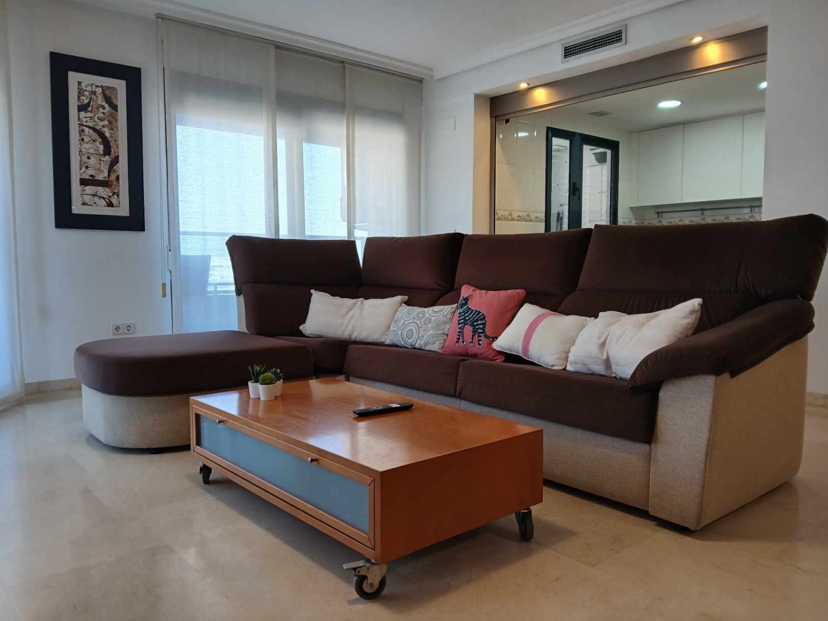 Appartement dans la zone de l'Avenida de Francia, Valence, avec garage et piscine.