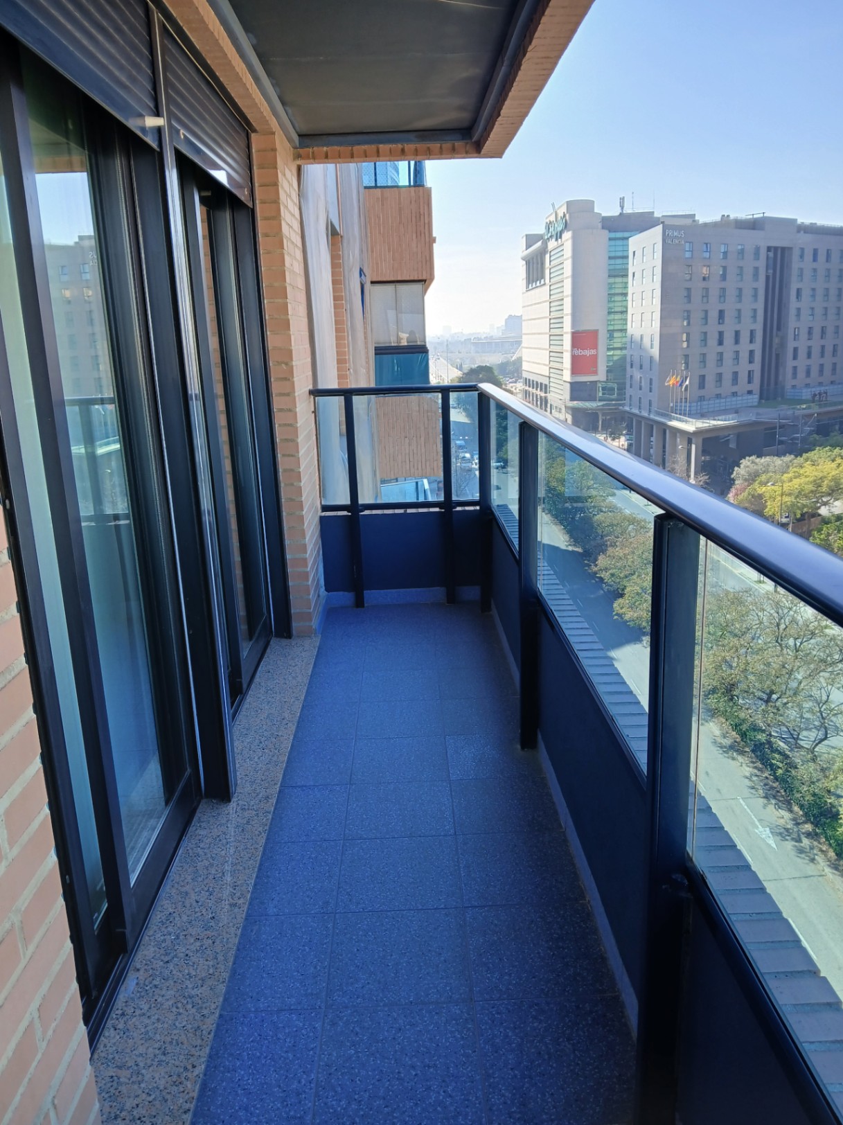 Appartement dans la zone de l'Avenida de Francia, Valence, avec garage et piscine.