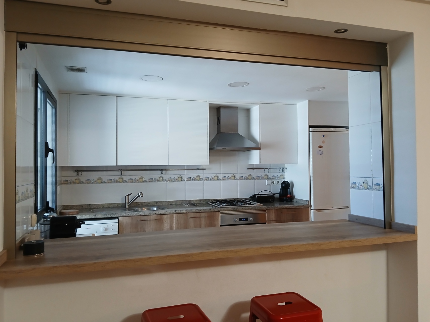 Appartement dans la zone de l'Avenida de Francia, Valence, avec garage et piscine.