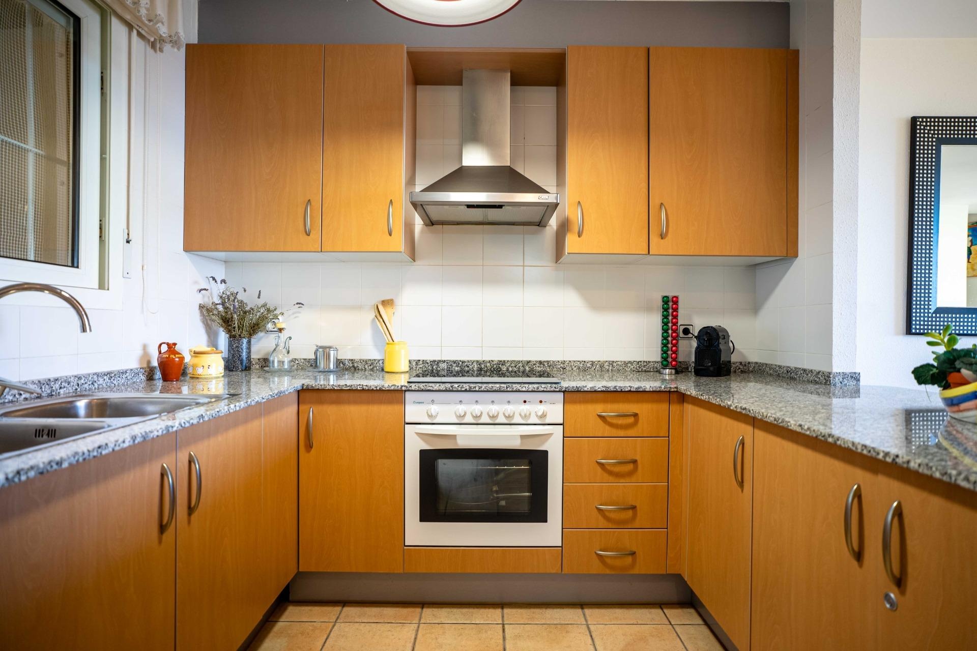 Semi-detached house in developments with 3 bedrooms and community pool.