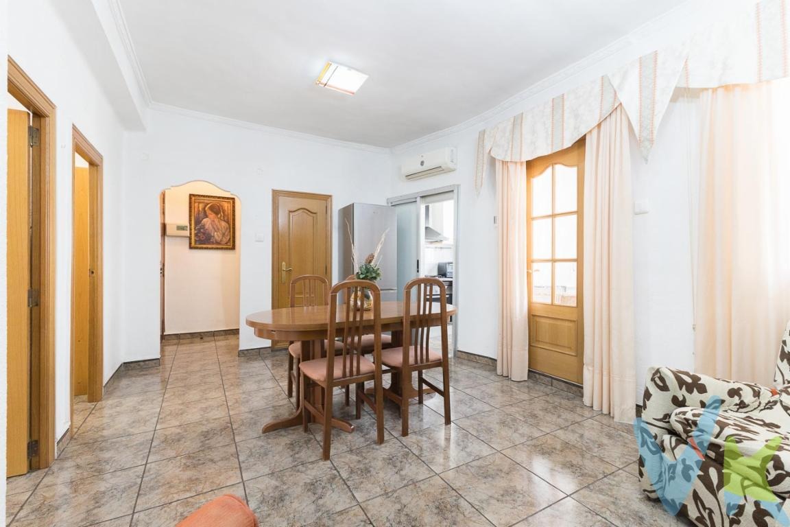Apartment for sale in Alaquàs, 2 bedrooms and a balcony.