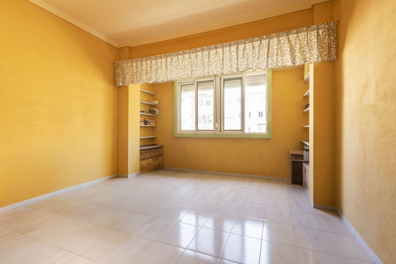 Piso en venta de 3 dormitorios en Extramurs, Valencia