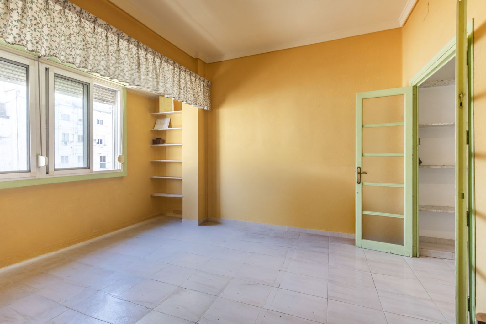 Piso en venta de 3 dormitorios en Extramurs, Valencia