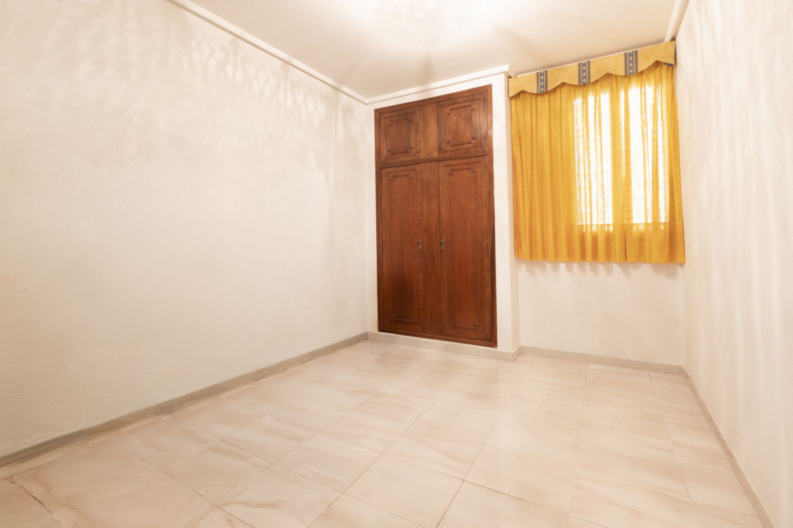 Piso en venta de 3 dormitorios en Extramurs, Valencia