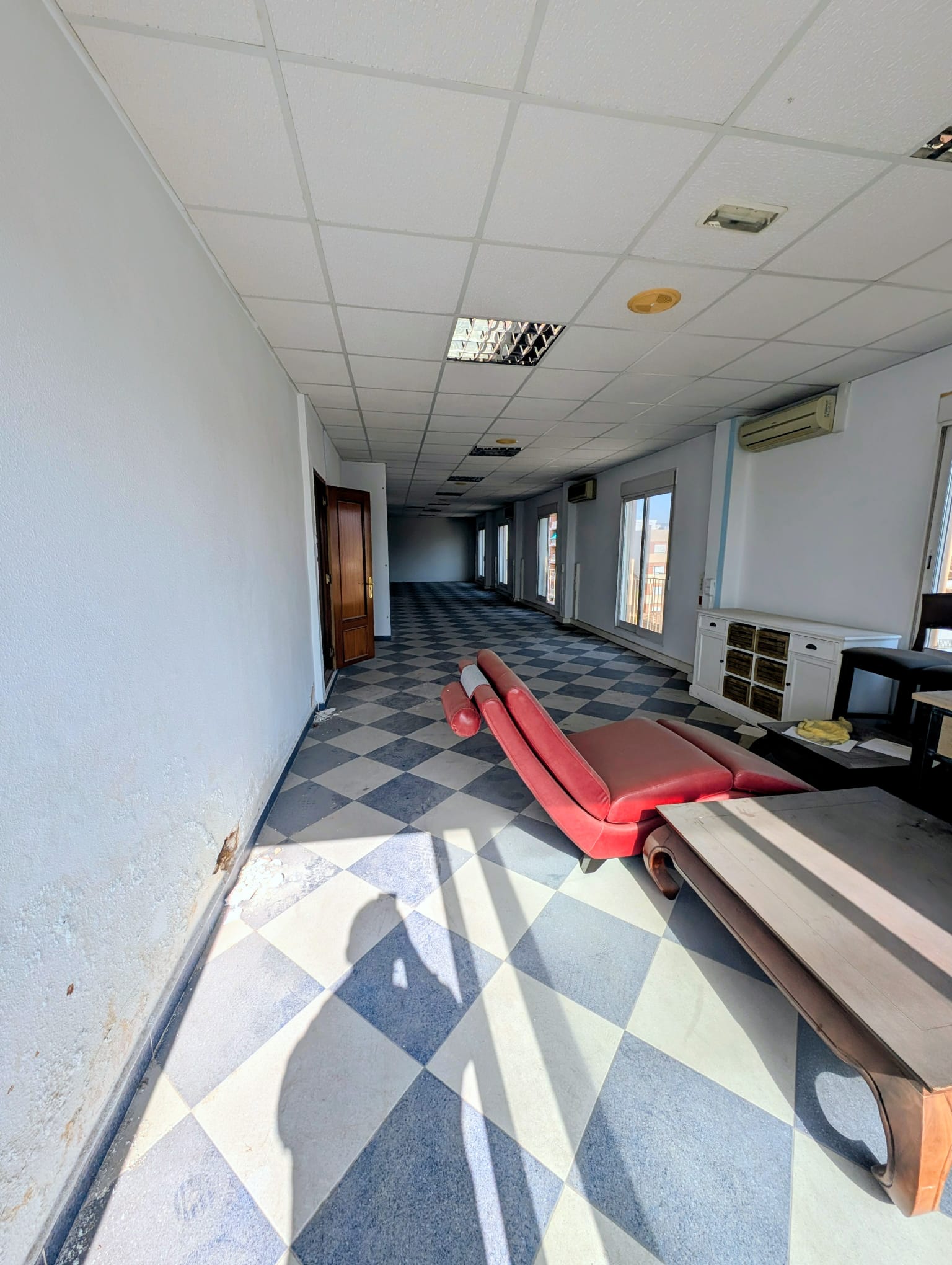 Loft for sale in Valencia, Port area, with sea views.