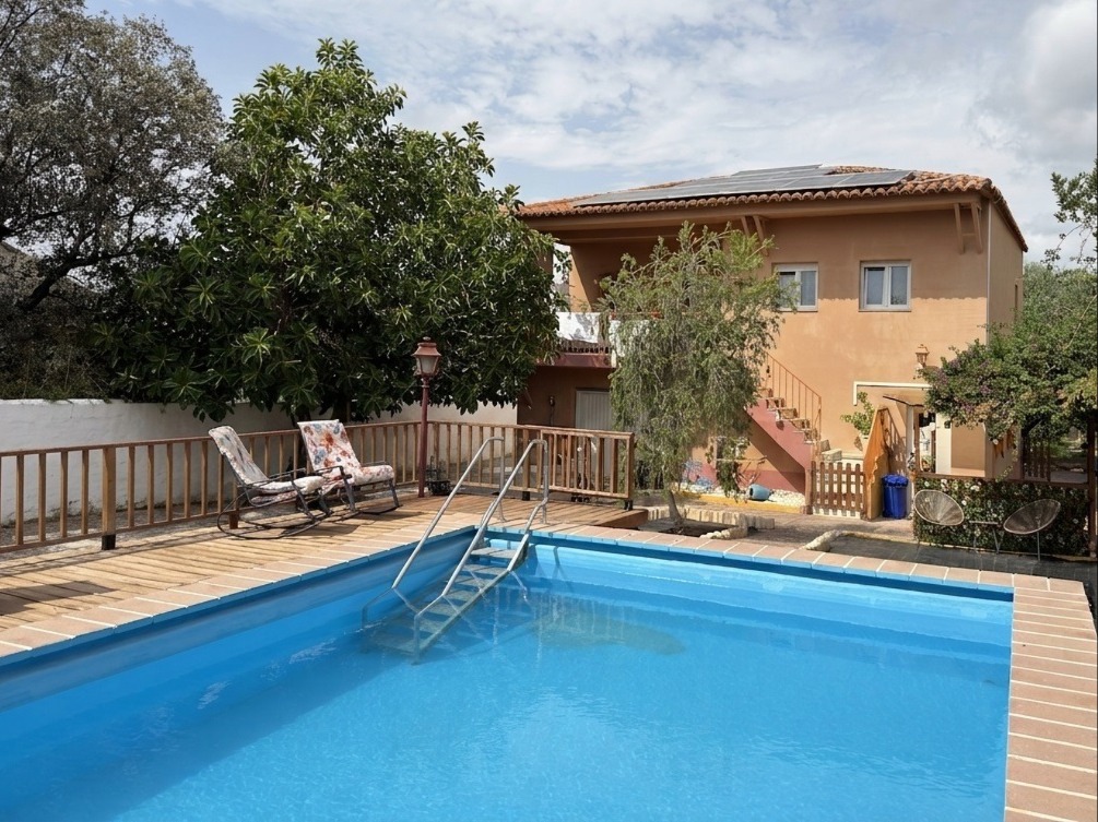 Chalet for sale with pool in Albalat dels Tarongers