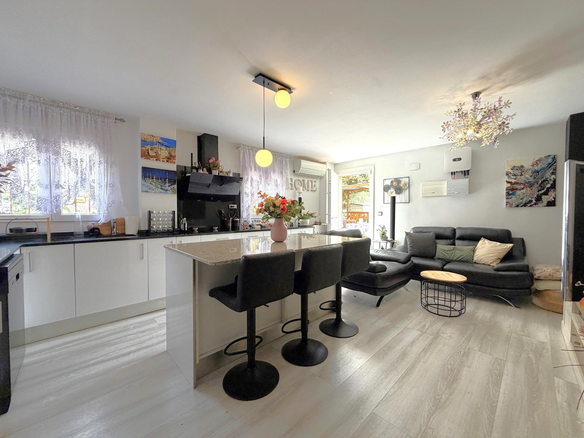 Chalet for sale with pool in Albalat dels Tarongers