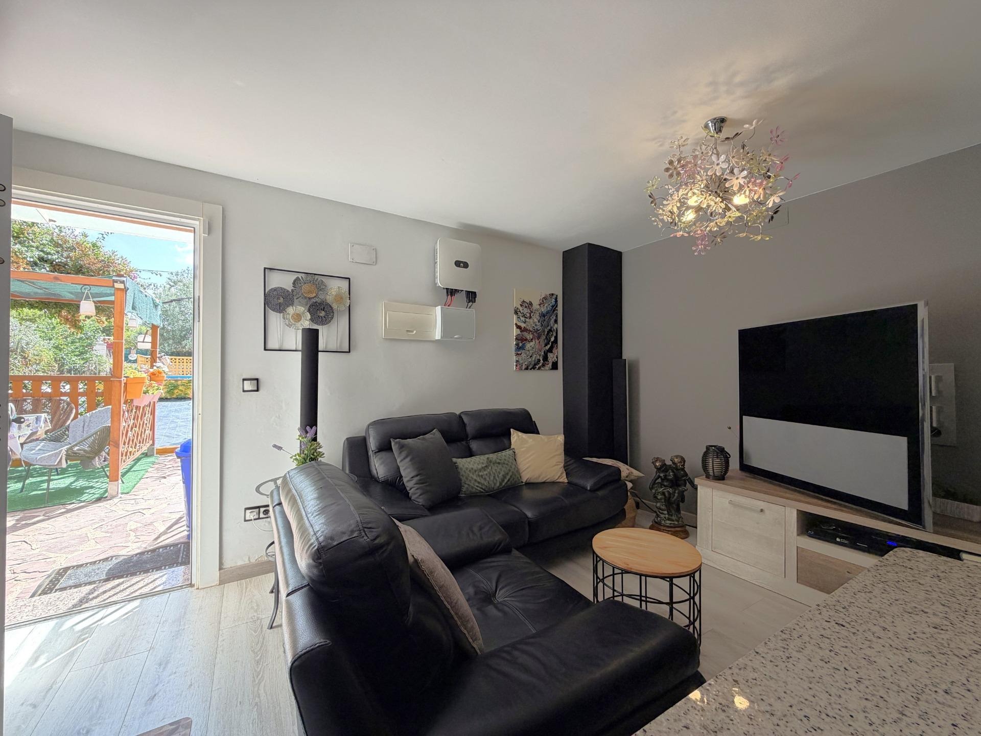 Chalet for sale with pool in Albalat dels Tarongers