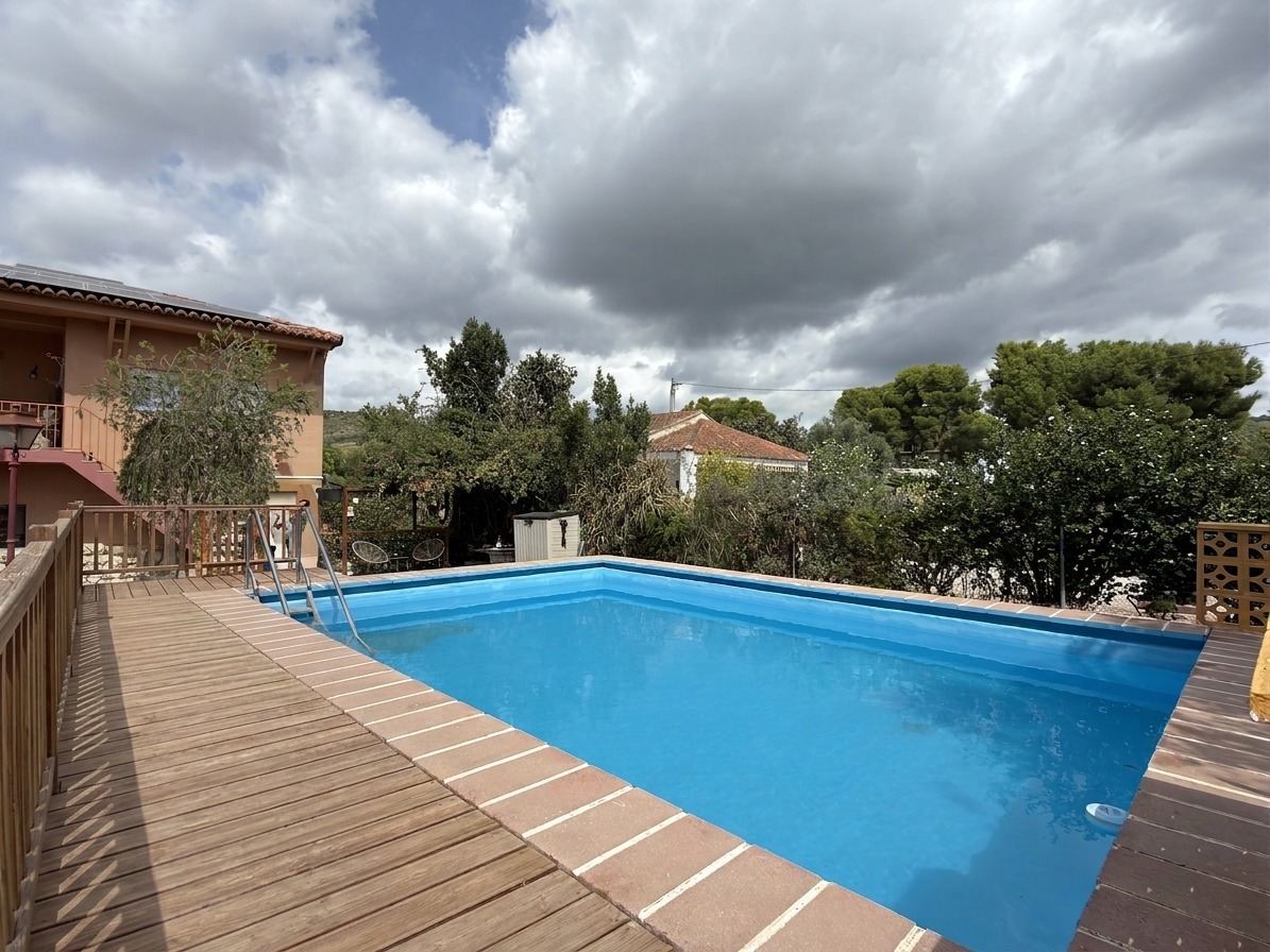 Chalet for sale with pool in Albalat dels Tarongers