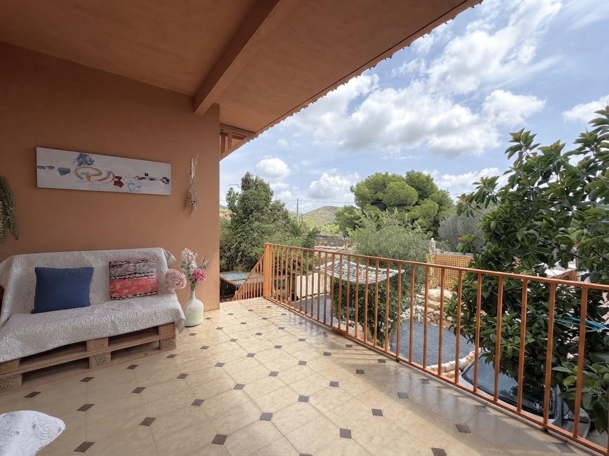 Chalet for sale with pool in Albalat dels Tarongers
