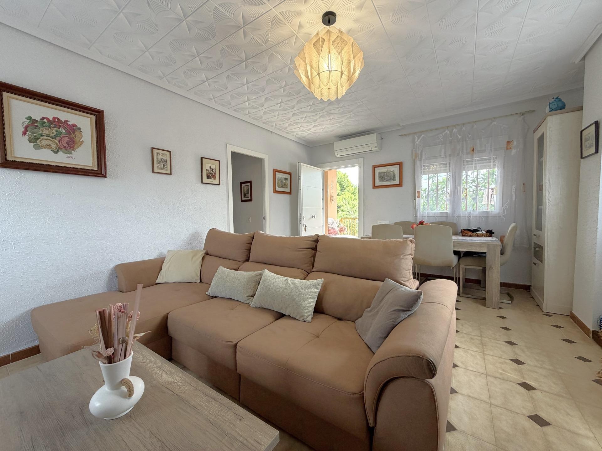 Chalet for sale with pool in Albalat dels Tarongers