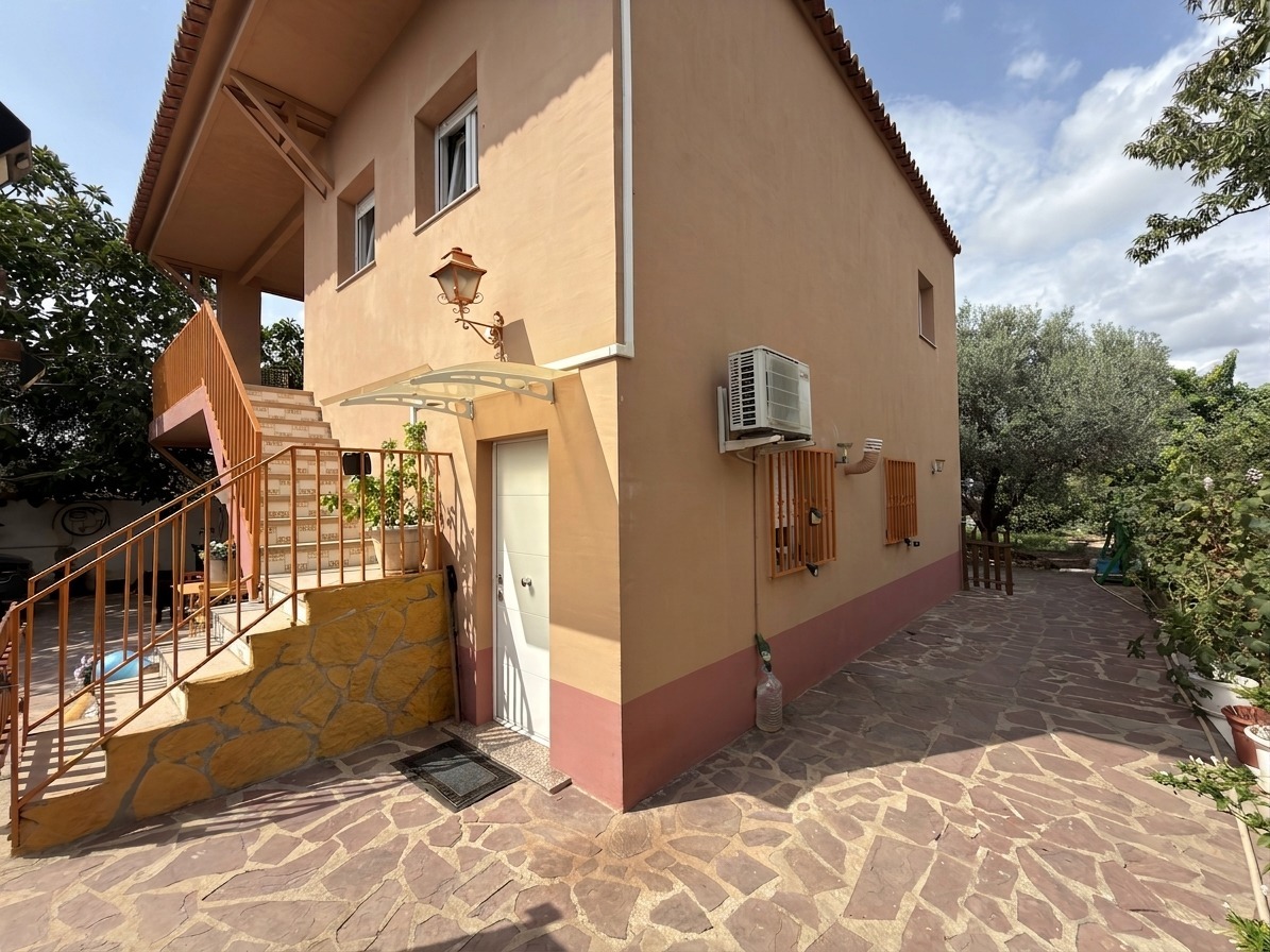 Chalet for sale with pool in Albalat dels Tarongers