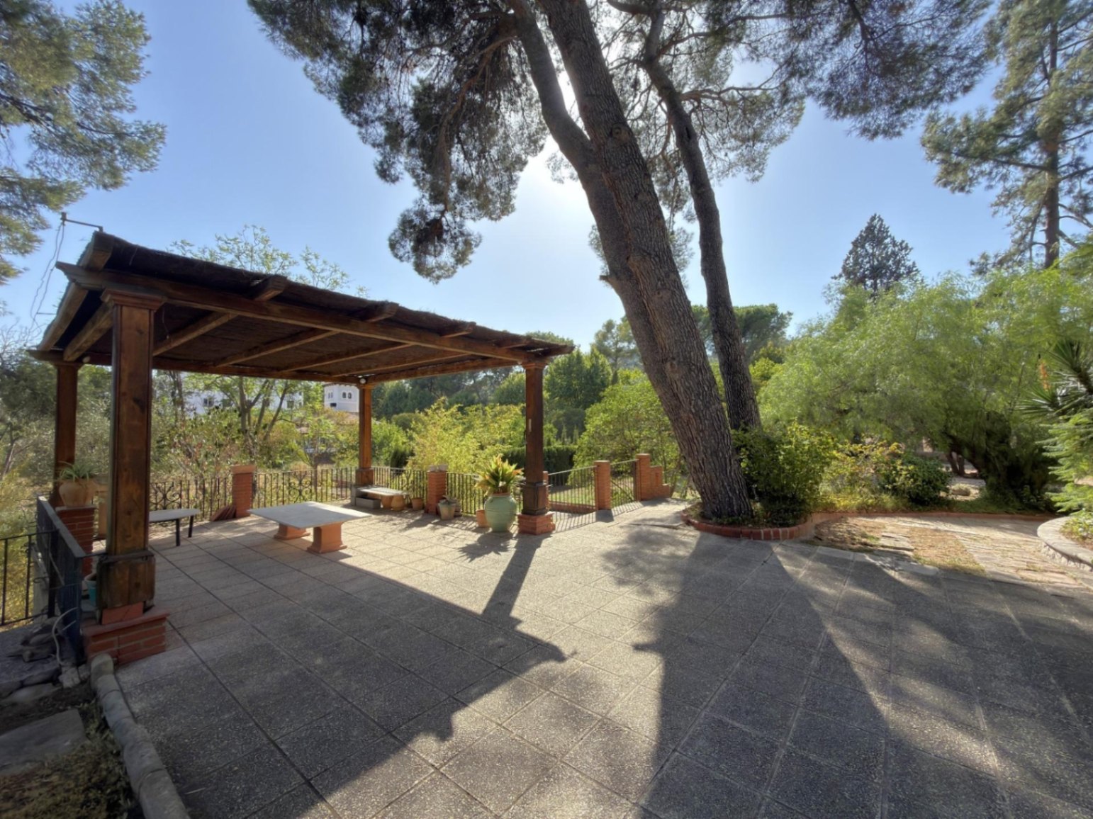 Chalet for sale in Náquera, 9 bedrooms and a pool.