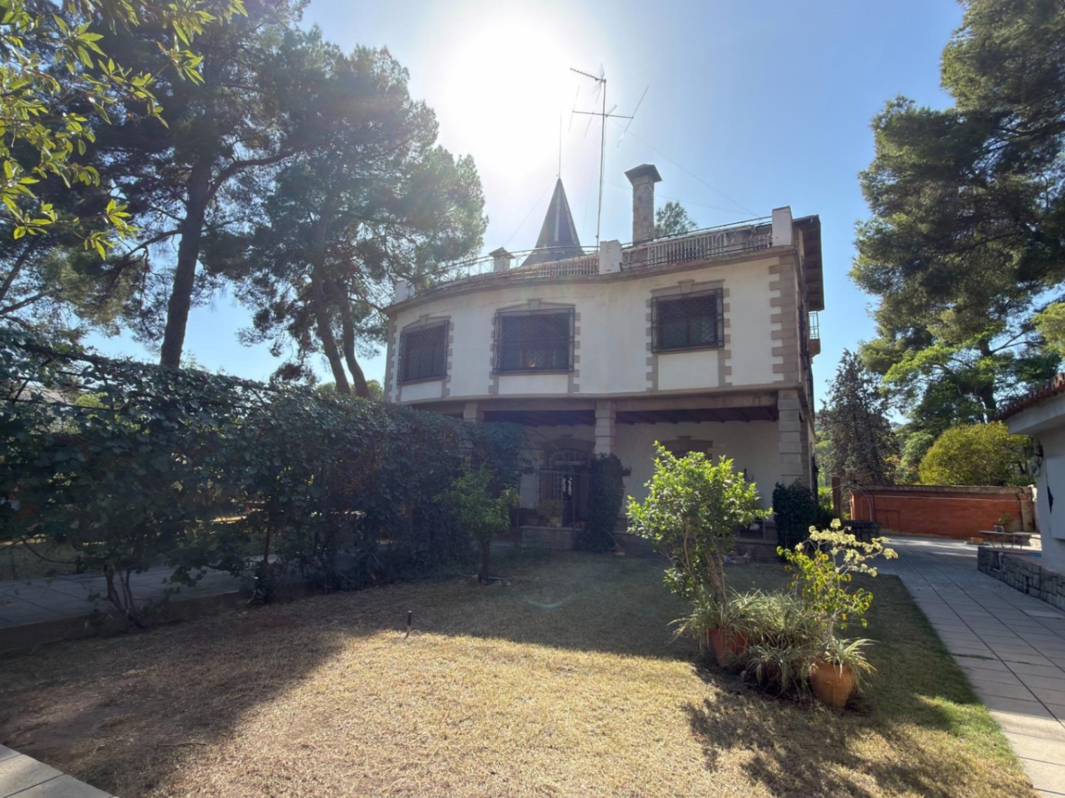 Chalet for sale in Náquera, 9 bedrooms and a pool.