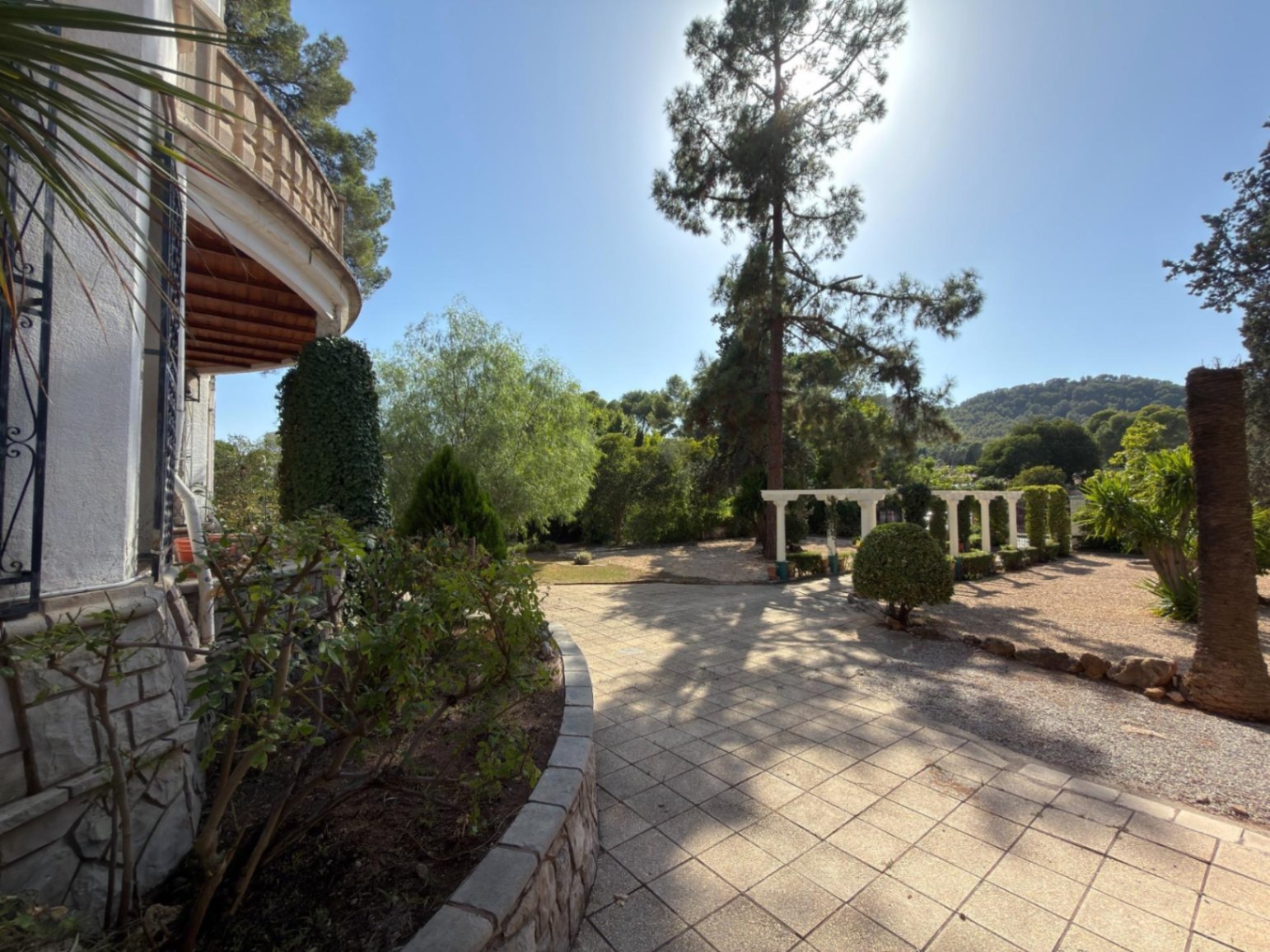 Chalet for sale in Náquera, 9 bedrooms and a pool.