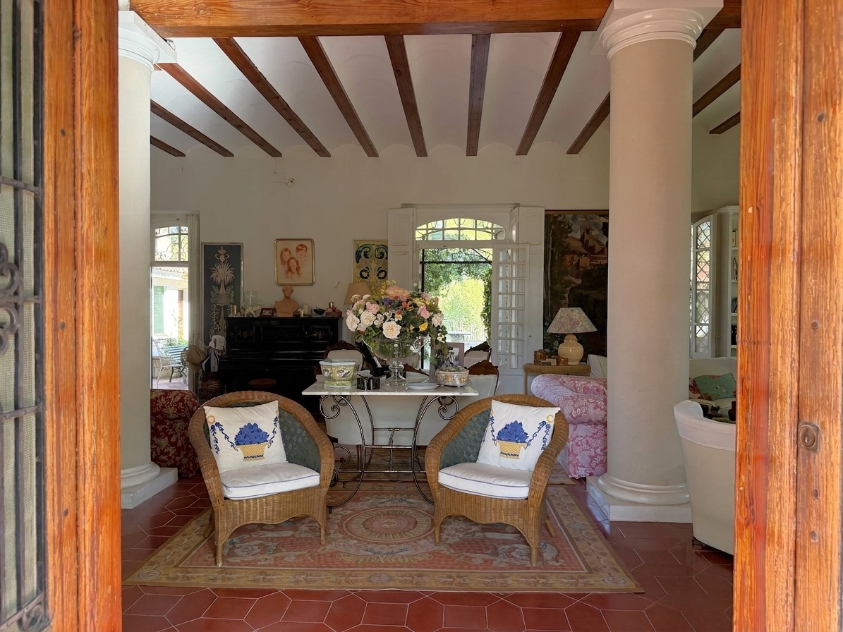Chalet for sale in Náquera, 9 bedrooms and a pool.
