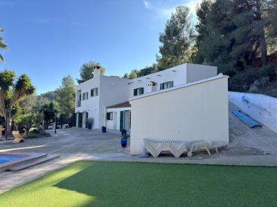 Villa in the Serra Calderona