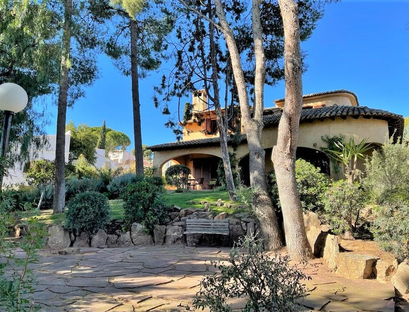 Sale of beautiful villa in Urb. San Miguel in Náquera, Valencia.