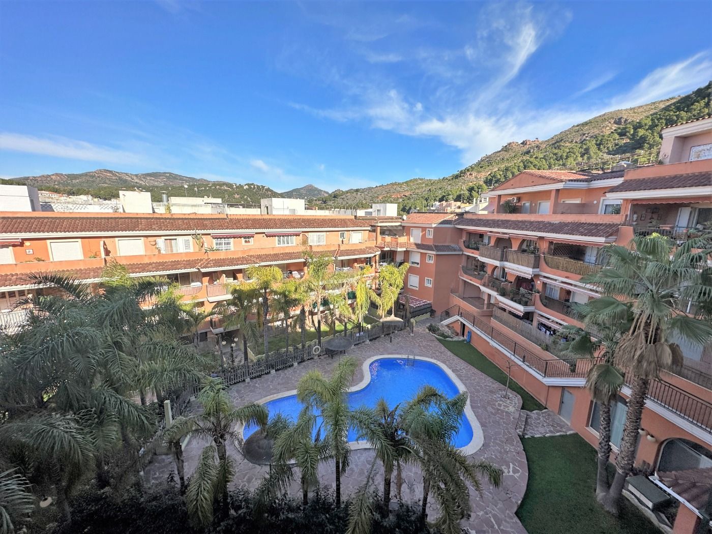 Appartement avec grande terrasse à Náquera, Valencia.